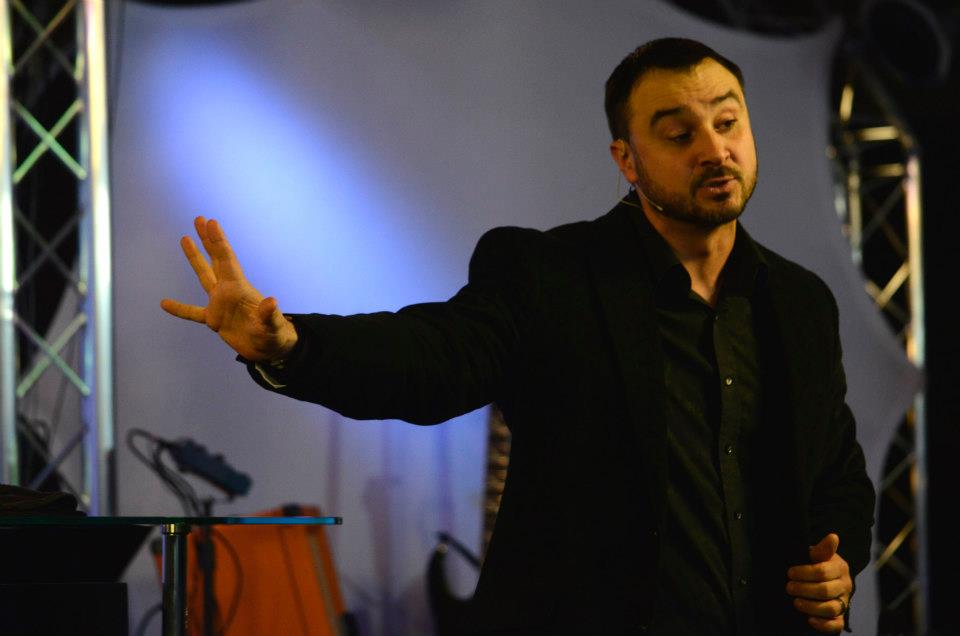 Пастор Андрей Шаповалов Тема: "Рожденные стать подобными" (Апрель 1 2012)